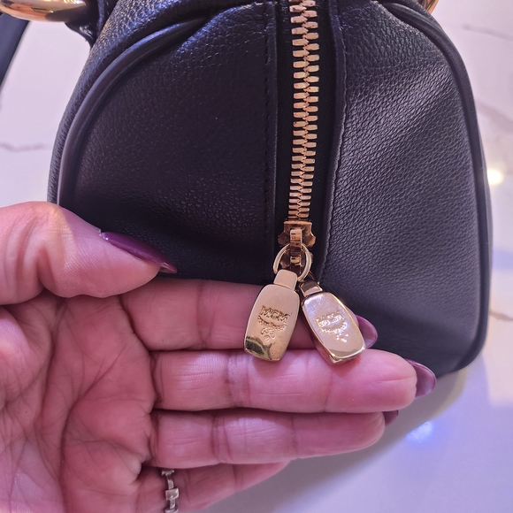 MCM Leather Boston Bag GORGEOUS - Picture 15 of 15